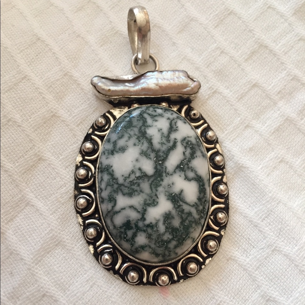 Biwa pearl & genuine stone silver pendant necklace